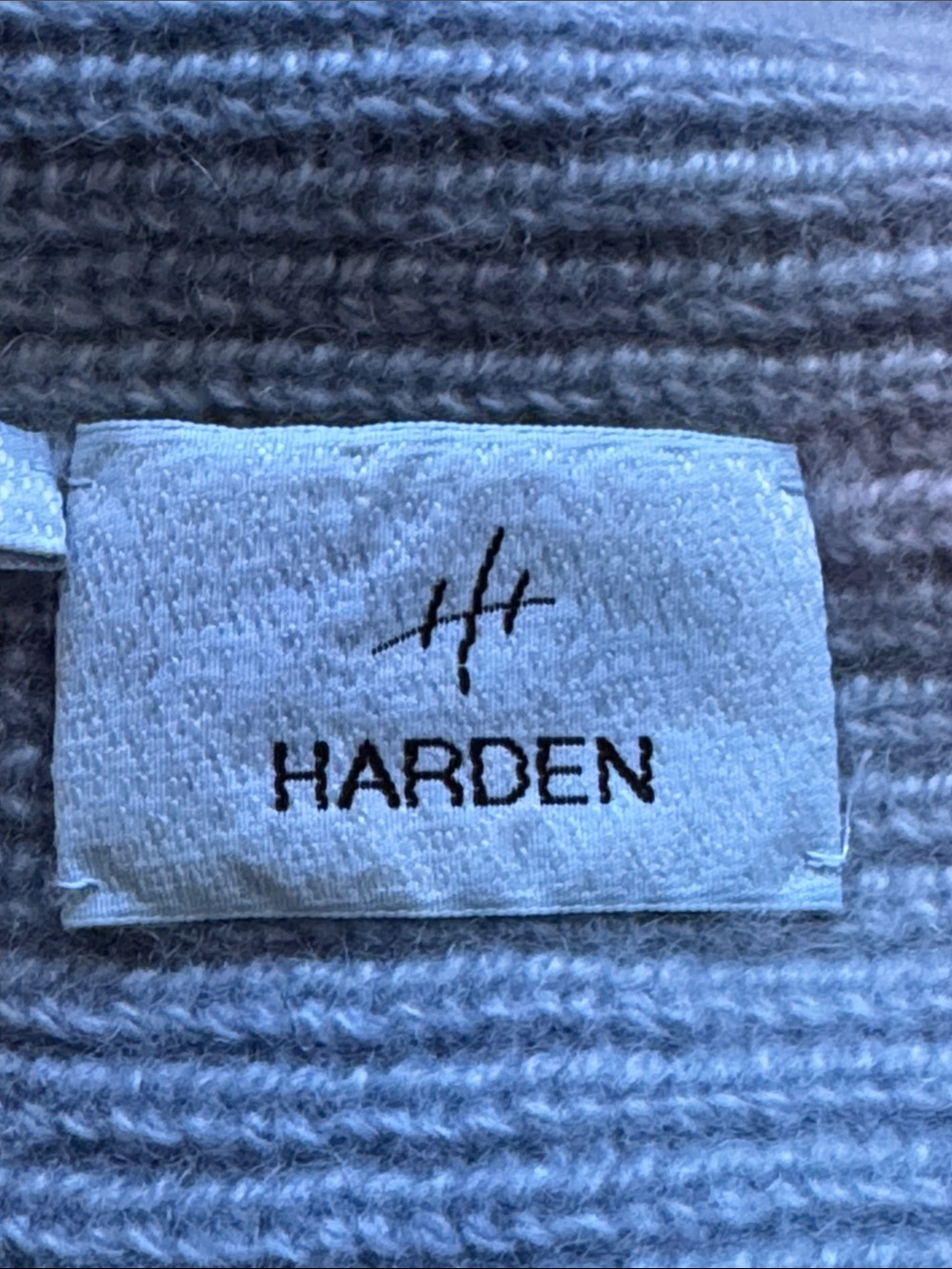 Harden Cashmere Beanie - Picture 6 of 6